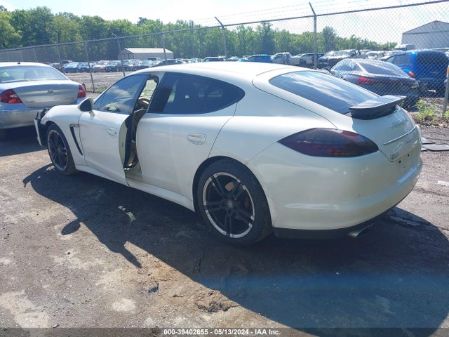 2011 PORSCHE PANAMERA WP0AA2A77BL013788 Photo 2