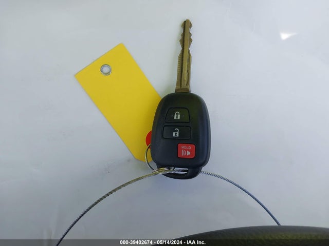 Toyota RAV4 LE 2016 2T3BFREV5GW478176 Image 11