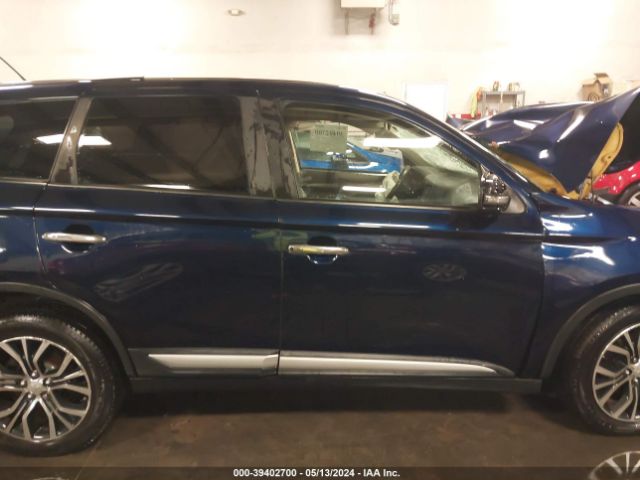 JA4AD3A38GZ051863 Mitsubishi Outlander Se