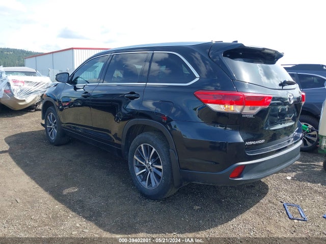 Toyota Highlander Xle 2018 5TDJZRFH5JS542947 Image 3