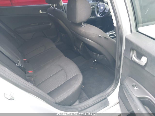 KIA Optima Lx 2017 5XXGT4L33HG169085 Image 8