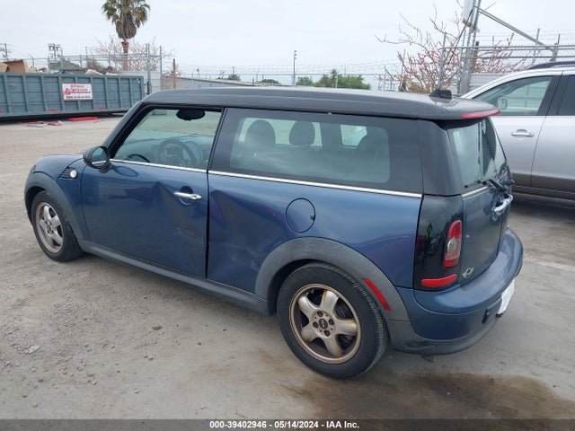 2009 MINI COOPER CLUBMAN WMWML33559TX36488 Photo 2