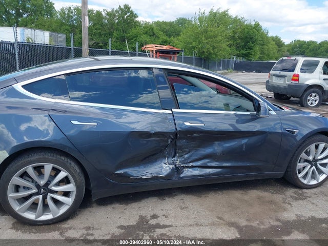 Tesla Model 3 Long Range/performance 2018 5YJ3E1EB7JF077000 Image 6