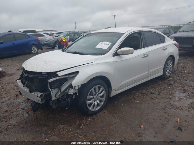 Nissan Altima 2.5 S 2015 1N4AL3AP0FC212810 Image 2