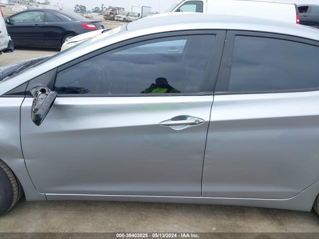 Hyundai ELANTRA SE 2015 5NPDH4AE0FH572905 Image 14