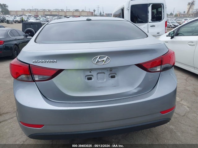 Hyundai ELANTRA SE 2015 5NPDH4AE0FH572905 Image 16