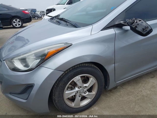 Hyundai ELANTRA SE 2015 5NPDH4AE0FH572905 Image 6