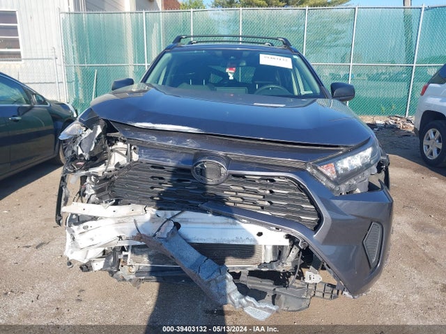 Toyota RAV4 LE 2019 JTMF1RFV9KJ008951 Image 13