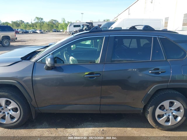 Toyota RAV4 LE 2019 JTMF1RFV9KJ008951 Image 15