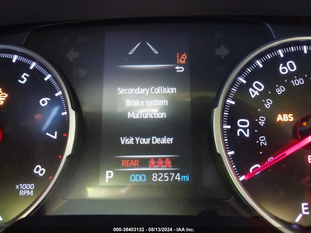 Toyota RAV4 LE 2019 JTMF1RFV9KJ008951 Image 16
