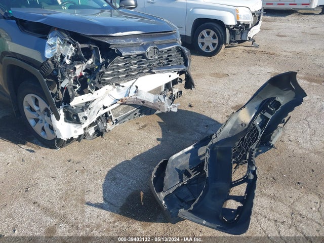 Toyota RAV4 LE 2019 JTMF1RFV9KJ008951 Image 12