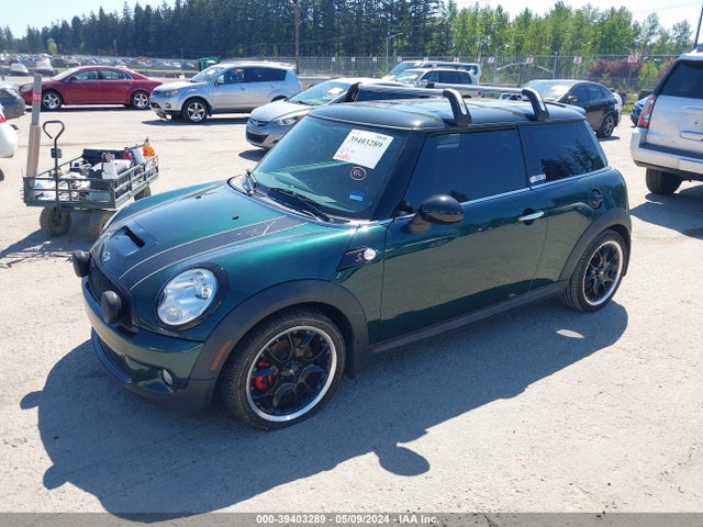 2010 MINI COOPER S WMWMF7C52ATZ70168 Photo 1