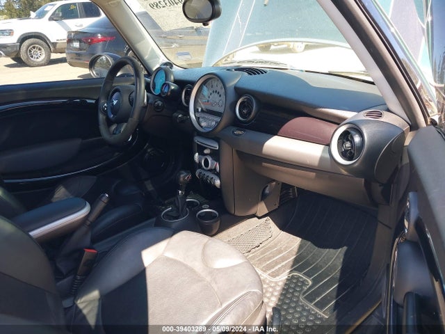2010 MINI COOPER S WMWMF7C52ATZ70168 Photo 4