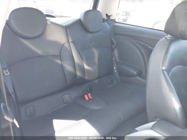2010 MINI COOPER S WMWMF7C52ATZ70168 Photo 7