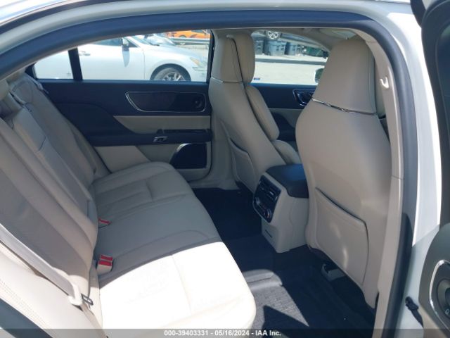1LN6L9NP3L5607248 Lincoln Continental Reserve