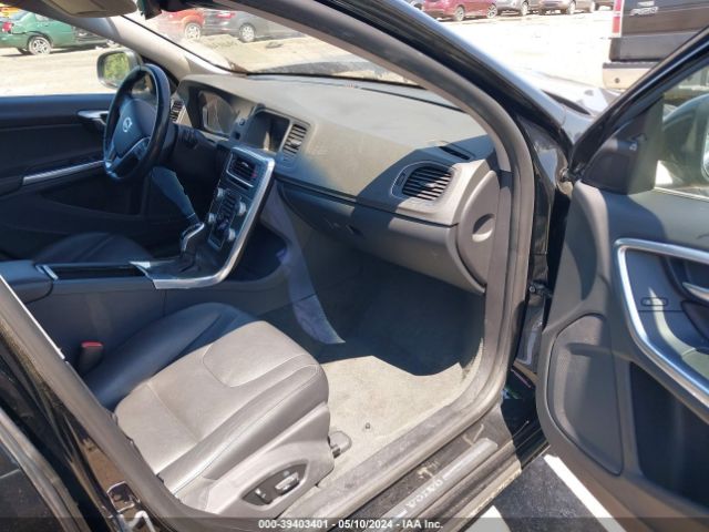 YV1612TK0F2358139 Volvo S60 T5 Premier