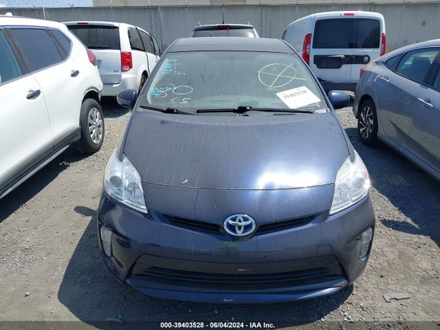 Toyota Prius Three 2015 JTDKN3DU0F1929097 Image 13