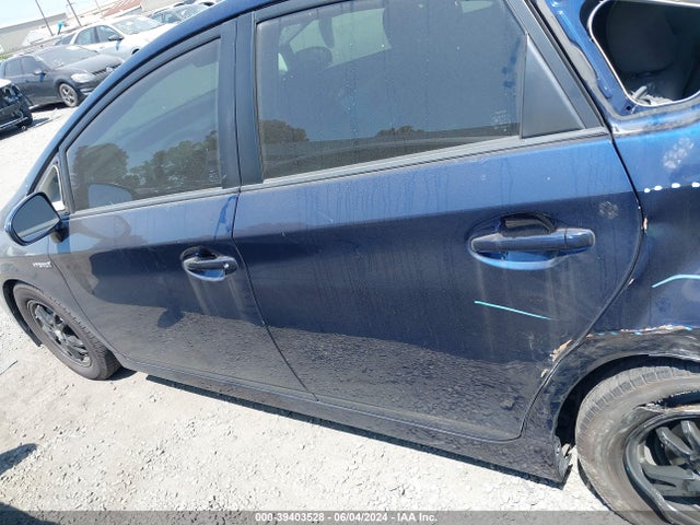 Toyota Prius Three 2015 JTDKN3DU0F1929097 Image 15