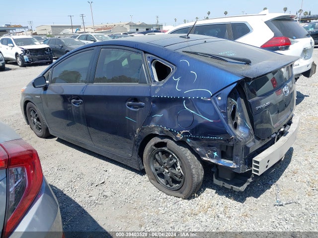 Toyota Prius Three 2015 JTDKN3DU0F1929097 Image 3