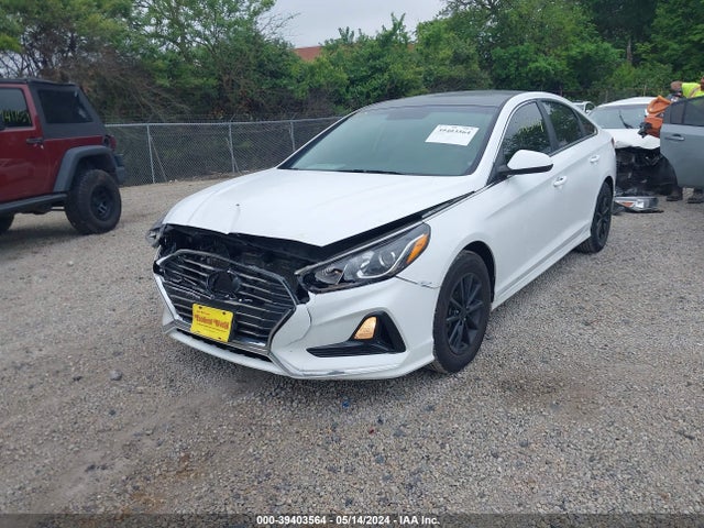 Hyundai SONATA SE 2018 5NPE24AF9JH656762 Image 2