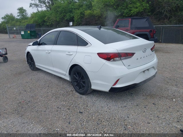 Hyundai SONATA SE 2018 5NPE24AF9JH656762 Image 3