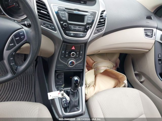 5NPDH4AE1FH566417 Hyundai ELANTRA SE