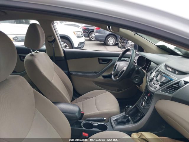 5NPDH4AE1FH566417 Hyundai ELANTRA SE
