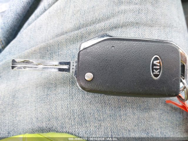 KNDPMCAC0M7888761 KIA Sportage Lx