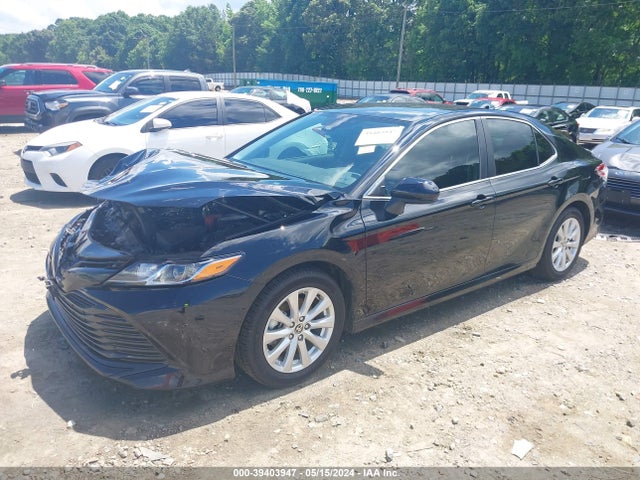 Toyota CAMRY LE 2020 4T1C11AK0LU946642 Image 2
