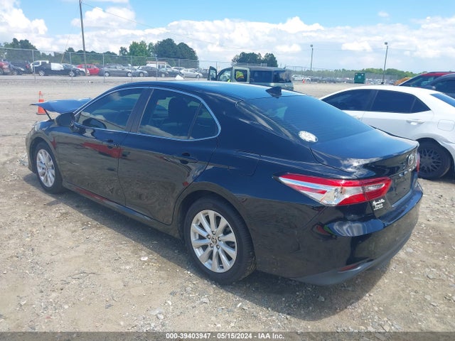 Toyota CAMRY LE 2020 4T1C11AK0LU946642 Image 3