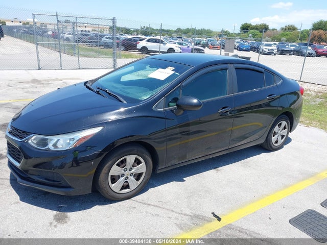 Chevrolet Cruze Ls Auto 2017 1G1BC5SM9H7244593 Image 2