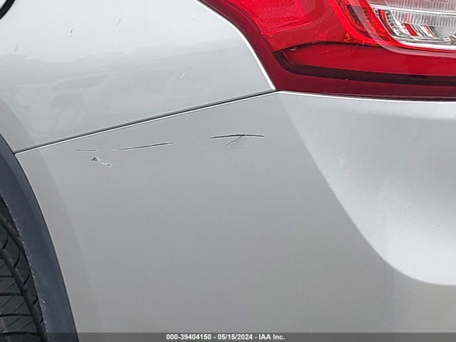 Chevrolet Traverse Ls 2019 1GNERFKW5KJ123264 Image 17
