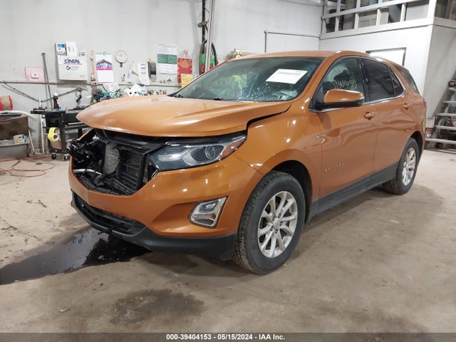 Chevrolet EQUINOX LT 2018 2GNAXSEV8J6201631 Image 2