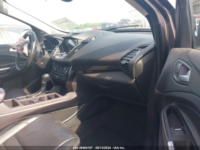 Ford Escape Titanium 2017 1FMCU0J9XHUF01444 Image 5