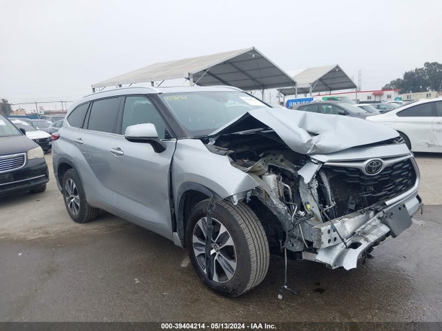Toyota Highlander Xle 2020 5TDGZRAH8LS502527 main image