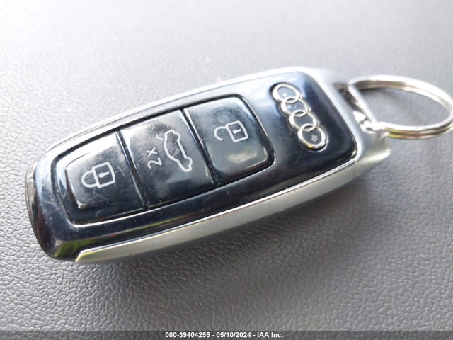 WA1FVAF14KD031758 Audi Q8 55 Premium