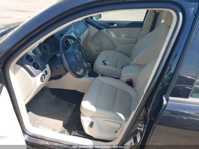 WVGBV7AX7HK028369 Volkswagen Tiguan 2.0t/2.0t S