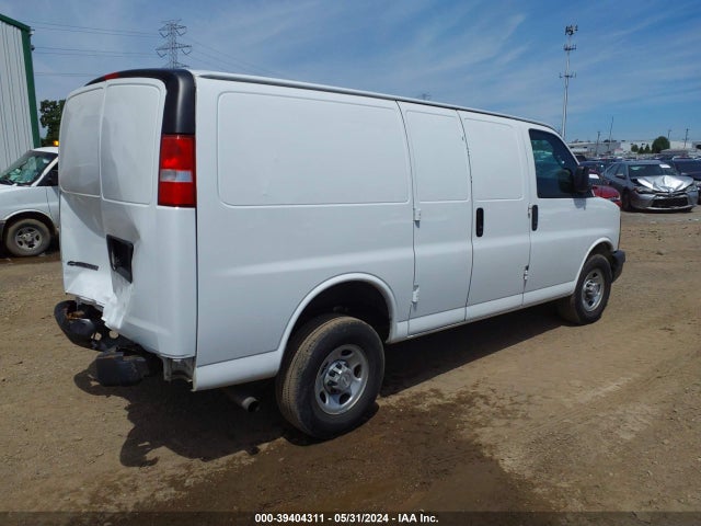 Chevrolet Express 2500 Work Van 2017 1GCWGAFF9H1163047 Image 4