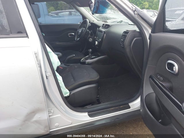 KIA SOUL + 2014 KNDJP3A53E7701514 Image 5
