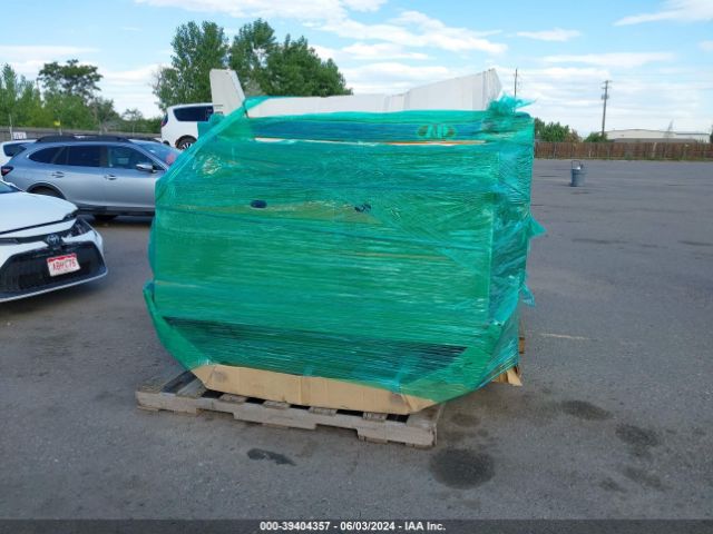 3C6UR5HJ4NG398373 RAM 2500 Tradesman  4x4 8' Box