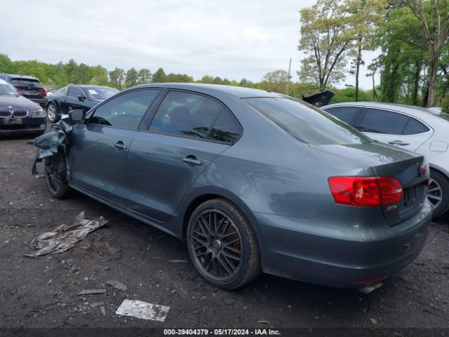 3VW2K7AJ3EM234931 Volkswagen Jetta 2.0l S
