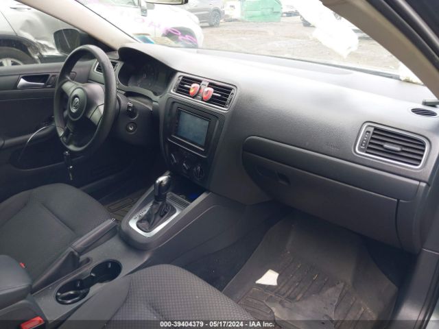3VW2K7AJ3EM234931 Volkswagen Jetta 2.0l S