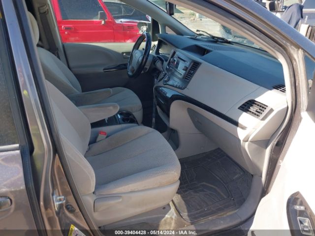 5TDKK3DC9ES502373 Toyota Sienna Le V6 8 Passenger