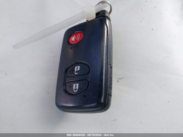 Toyota Prius Two 2015 JTDKN3DU6F1980233 Image 11