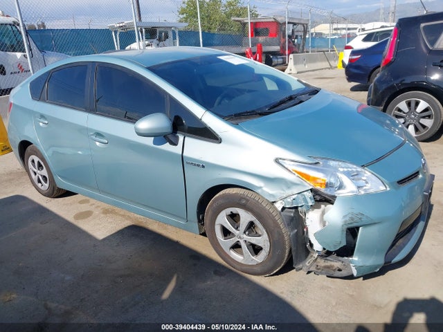 Toyota Prius Two 2015 JTDKN3DU6F1980233 Image 14