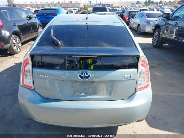 Toyota Prius Two 2015 JTDKN3DU6F1980233 Image 17