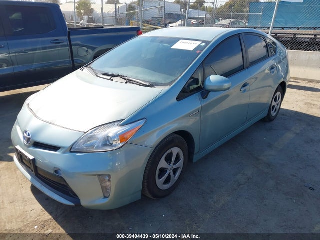 Toyota Prius Two 2015 JTDKN3DU6F1980233 Image 2