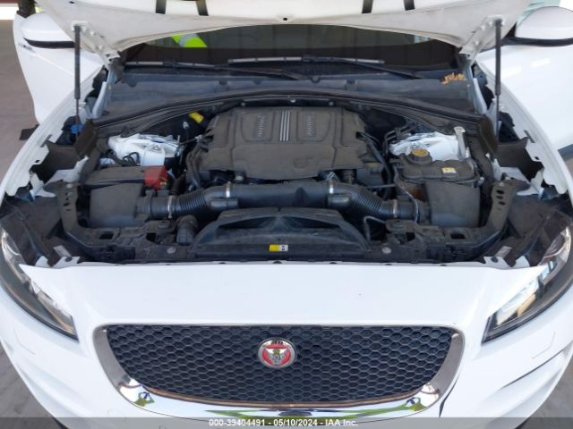 SADCJ2EV3JA240301 Jaguar F-pace 35t Premium