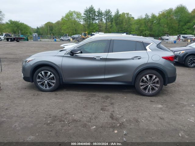 SJKCH5CR4HA015956 Infiniti Qx30 Premium