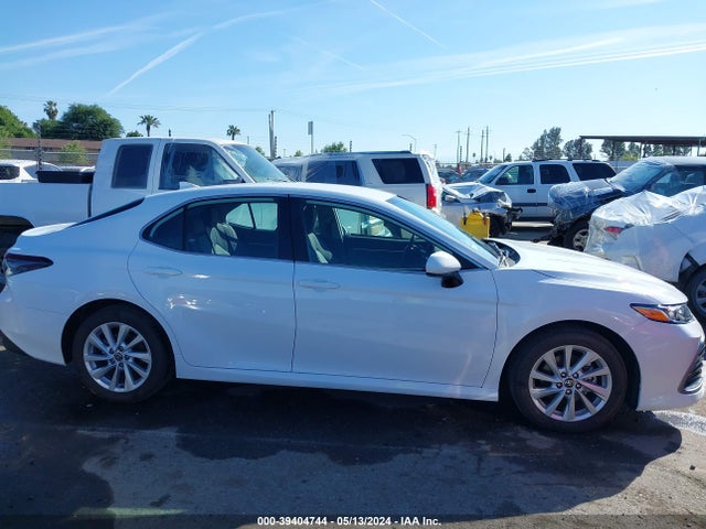 Toyota CAMRY LE 2024 4T1C11AK1RU900021 Image 13